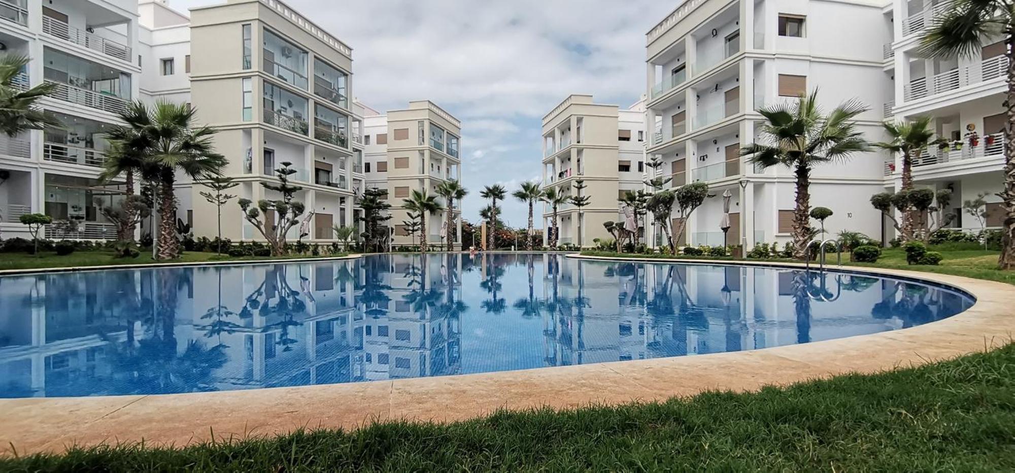 Grand Appartement Vue Golf A 2 Min De La Plage Bouznika Luaran gambar